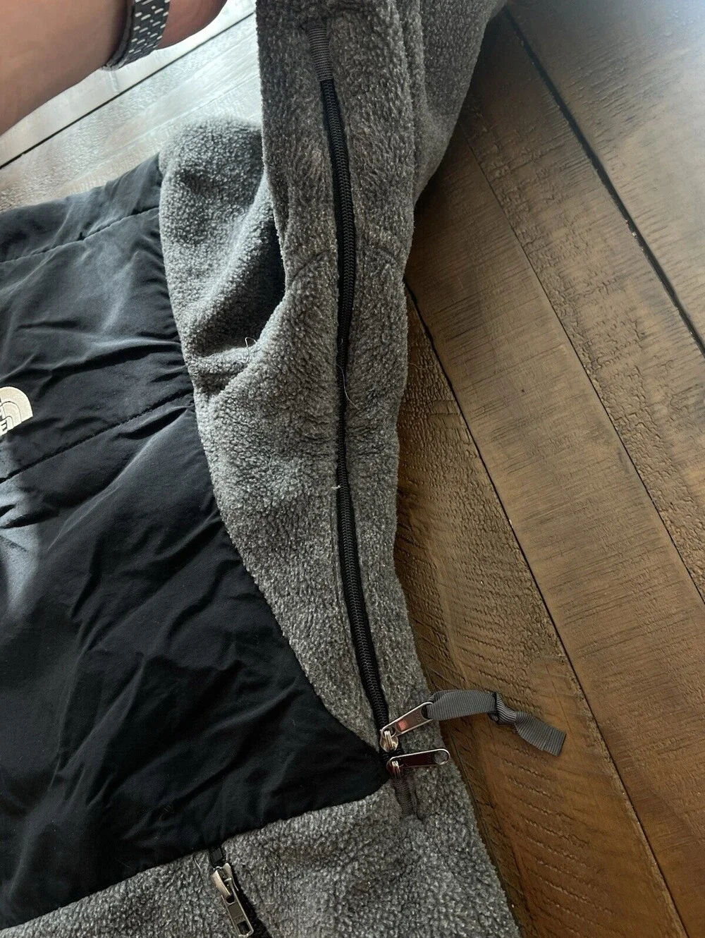 The North Face Denali Hoodie Mens Large Gray Black Full Zip Fleece Jacket